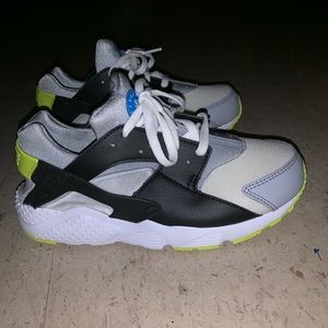 Little Kids Nike Huarache Run size 3